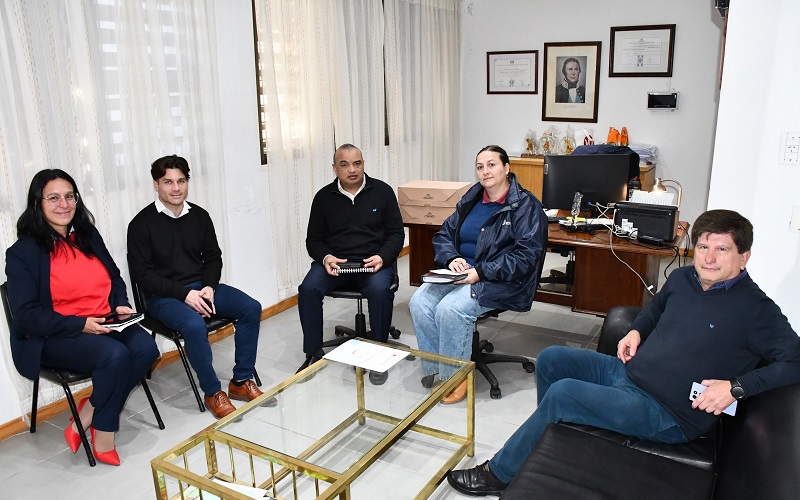 Reunión informativa con representantes del Banco Entre Ríos