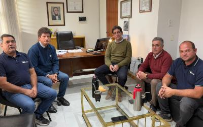 Encuentro entre municipios: Villa Urquiza recibió al intendente de Hasenkamp