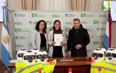 Villa Urquiza recibió equipamiento para fortalecer la seguridad vial