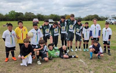Una linda mañana de fútbol mixto en el Poli
